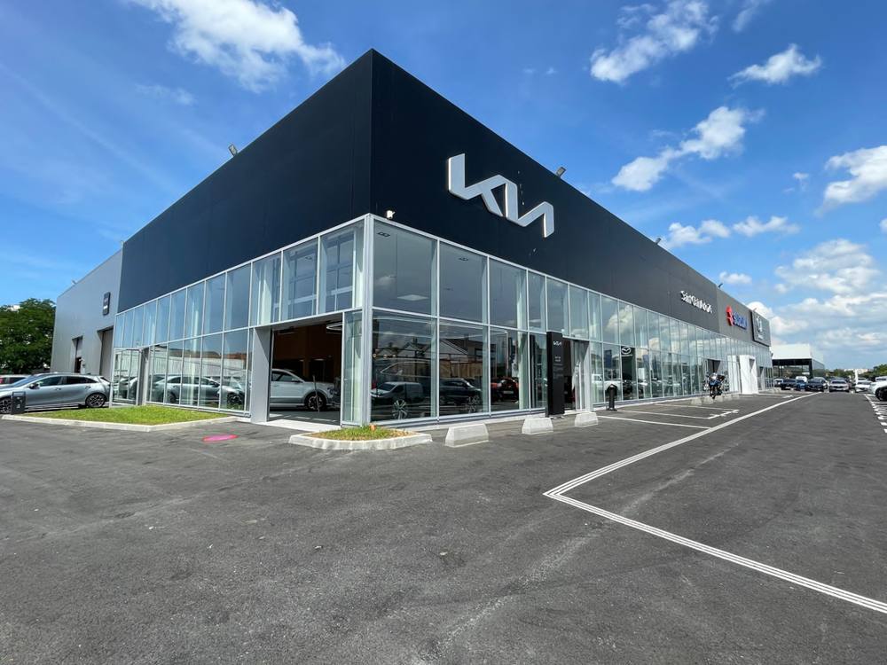 Concession automobile — Kia / Mazda / Suzuki — Le Havre (2023)