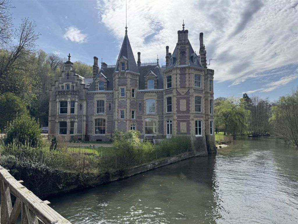 Changement de destination du château de Perruel — Perruel (En cours)
